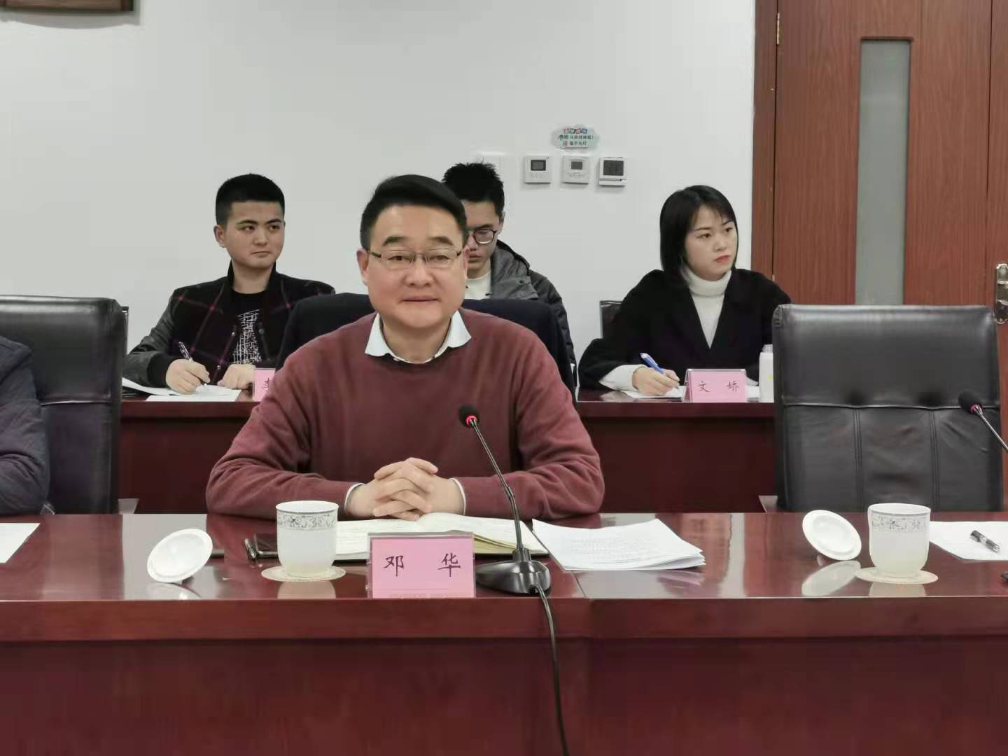 “省、市、縣三級聯(lián)動，多方齊力推動達(dá)州苧麻產(chǎn)業(yè)發(fā)展”。